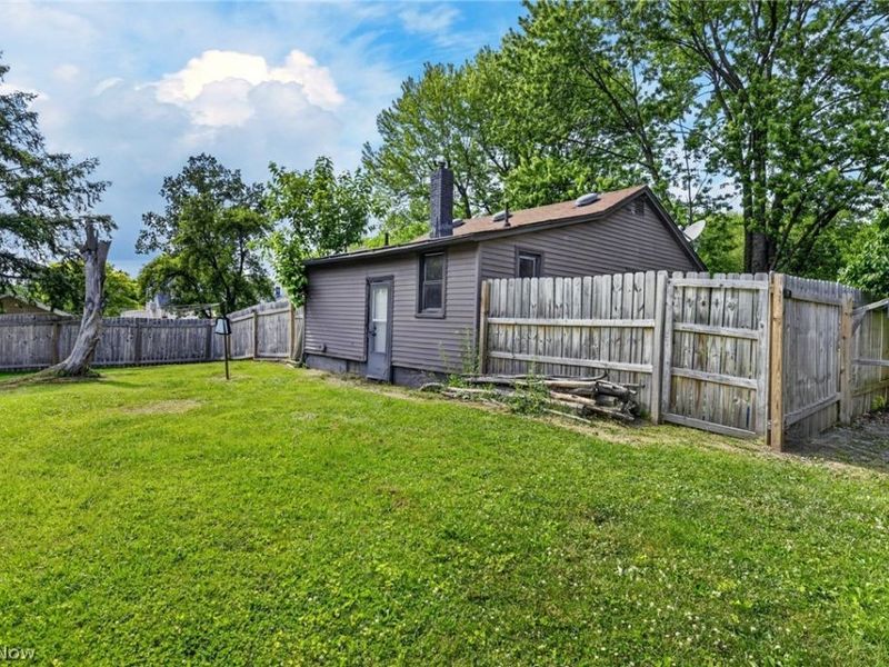 555 Secrist Lane, Girard, OH 44420 Photo 19