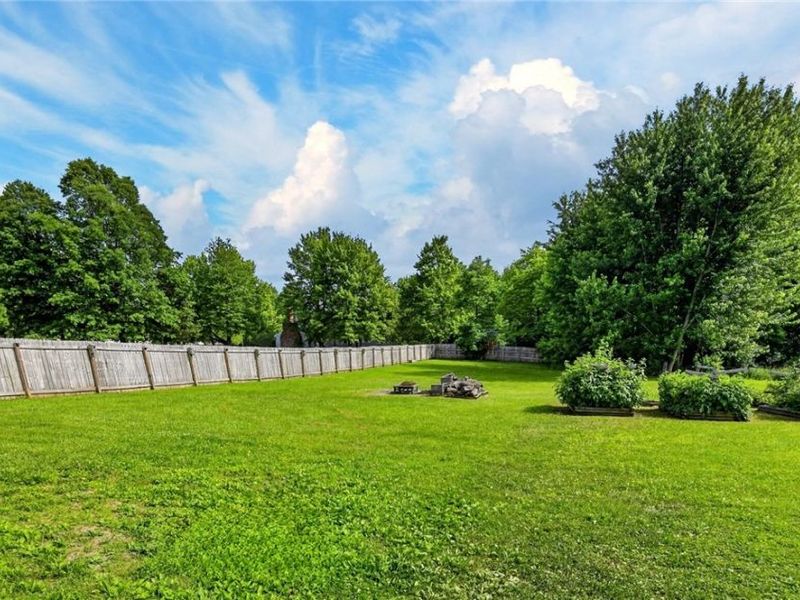 555 Secrist Lane, Girard, OH 44420 Photo 20
