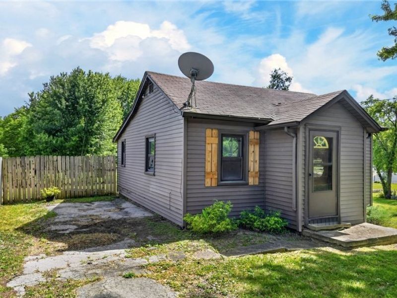555 Secrist Lane, Girard, OH 44420 Photo 8