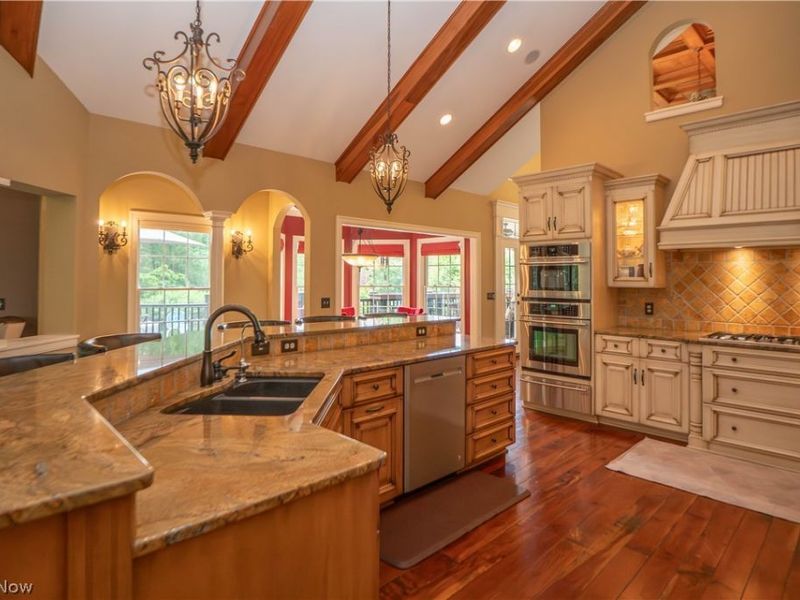 8598 Regency Drive NW, Massillon, OH 44646 Photo 18