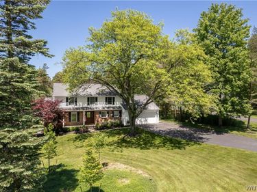 55 Tanglewood Drive W, Orchard Park, NY 14127