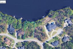 303 Harbor Dr  photo 4