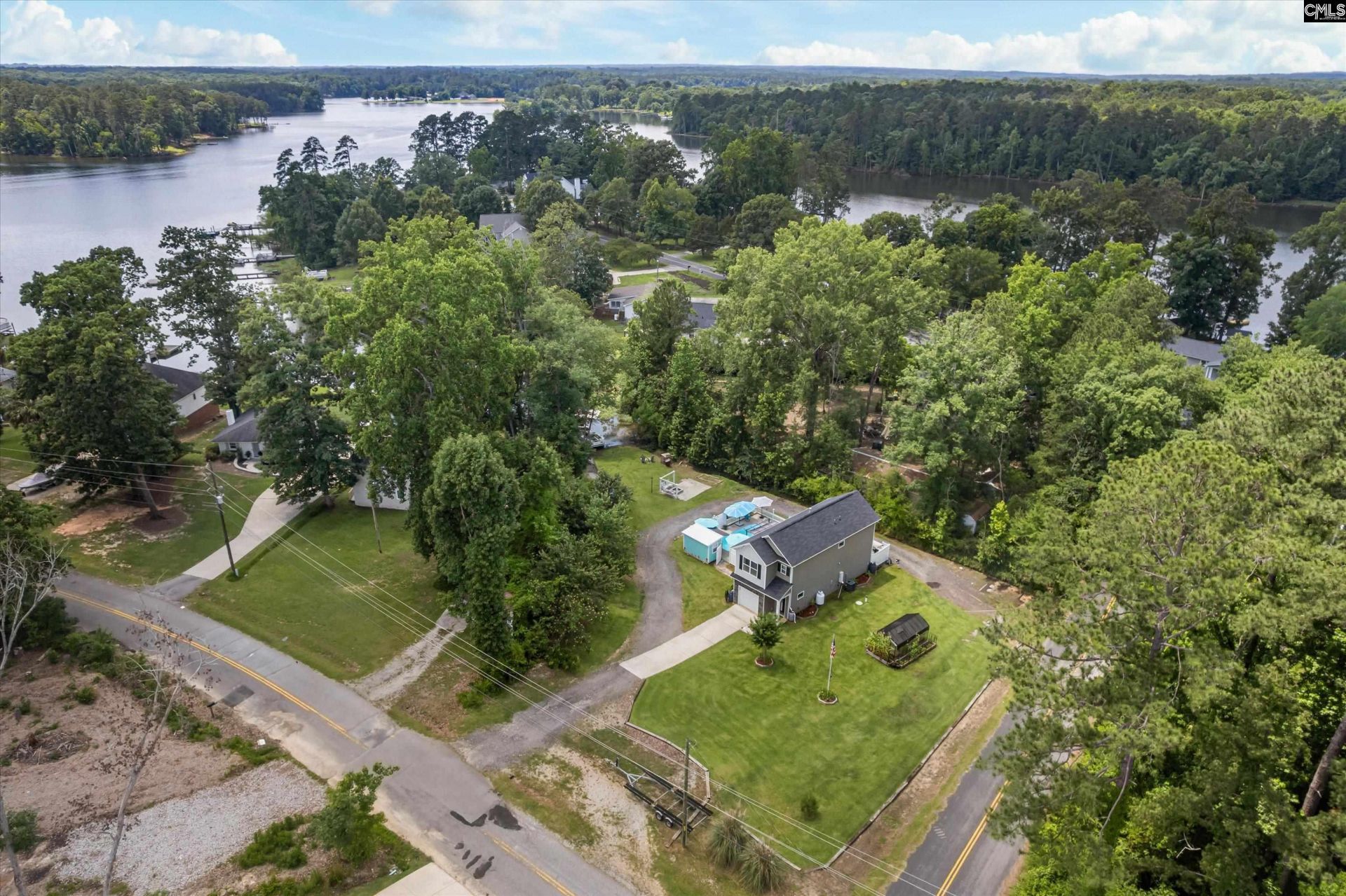 600 Newberry Drive  Photo 4