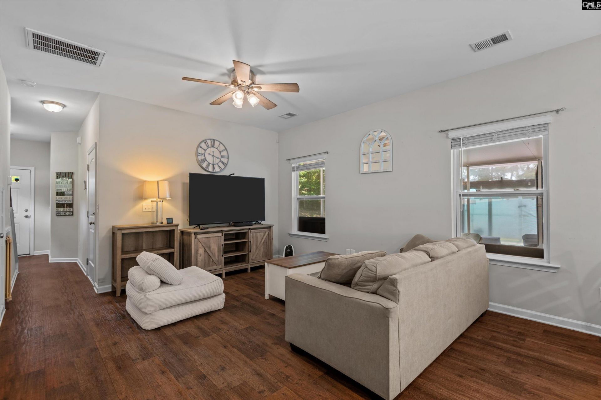 600 Newberry Drive  Photo 8