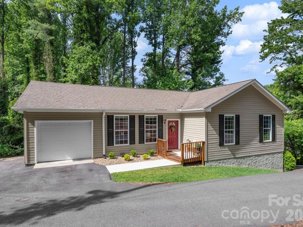 163 Longview Drive, Hendersonville, NC 28791