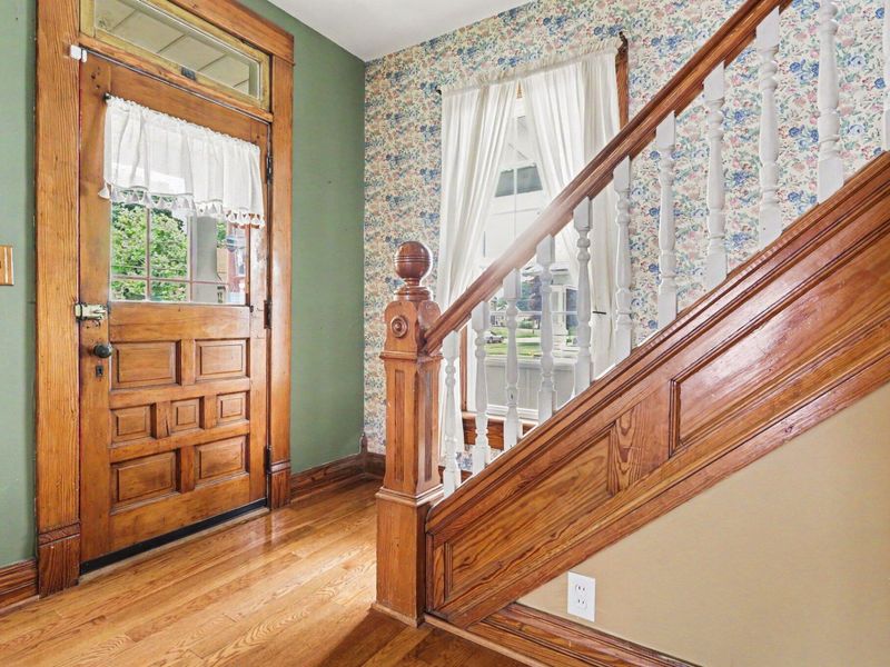 127 N Main Street, Johnstown, OH 43031 Photo 3