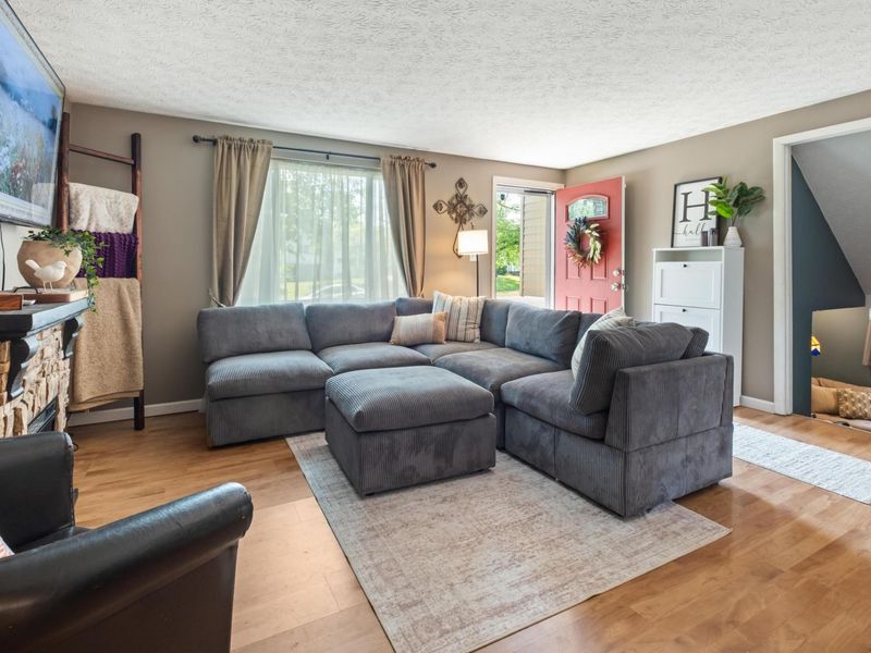 858 Upwoods Drive , Columbus, OH 43228 Photo 7