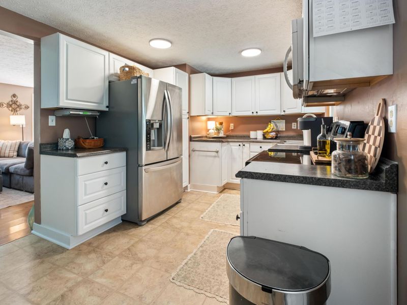 858 Upwoods Drive , Columbus, OH 43228 Photo 8