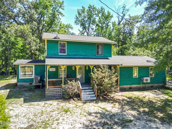 1205 Shelter Creek Drive , Burgaw, NC 28425