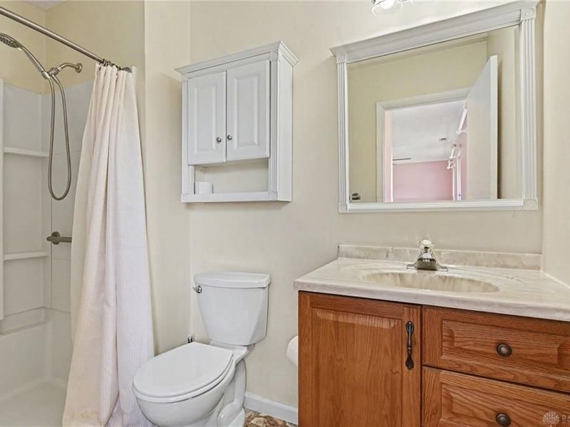 10060 Village Tree Court, Miamisburg, OH 45342 Photo 5