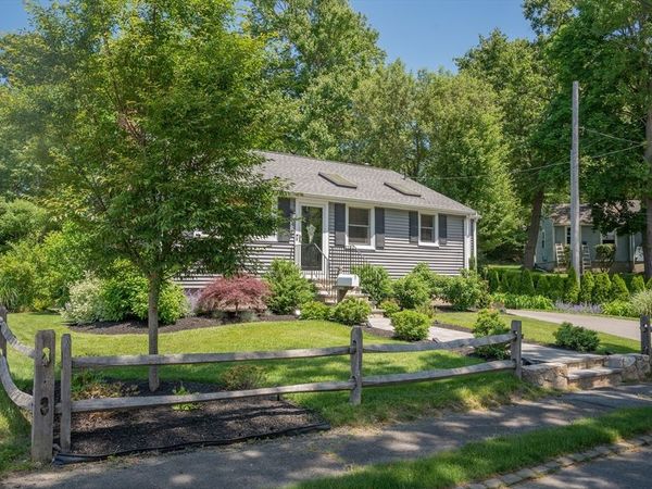 42 Kensington Rd, Weymouth, MA 02186