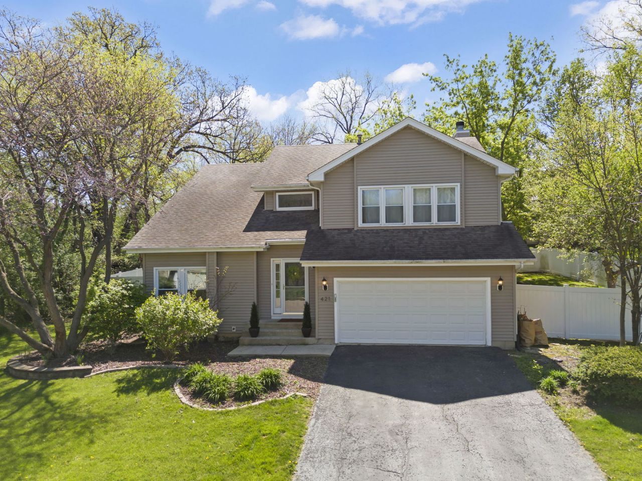 421 Cambridge Way , Bolingbrook, IL 60440