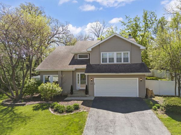 421 Cambridge Way , Bolingbrook, IL 60440