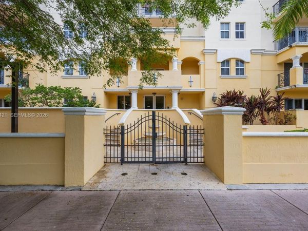 101 Sidonia Ave , Unit 404, Coral Gables, FL 33134
