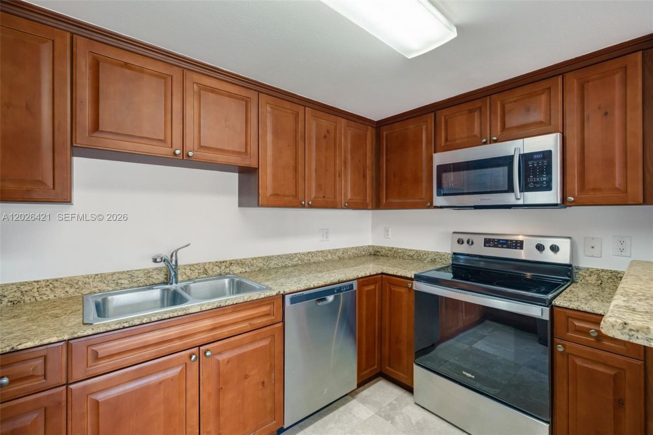101 Sidonia Ave , Unit 404, Coral Gables, FL 33134 Photo