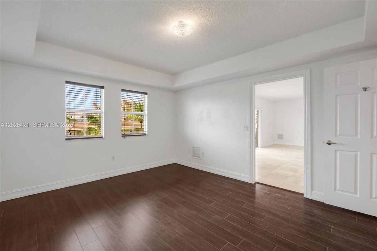 101 Sidonia Ave , Unit 404, Coral Gables, FL 33134 Photo
