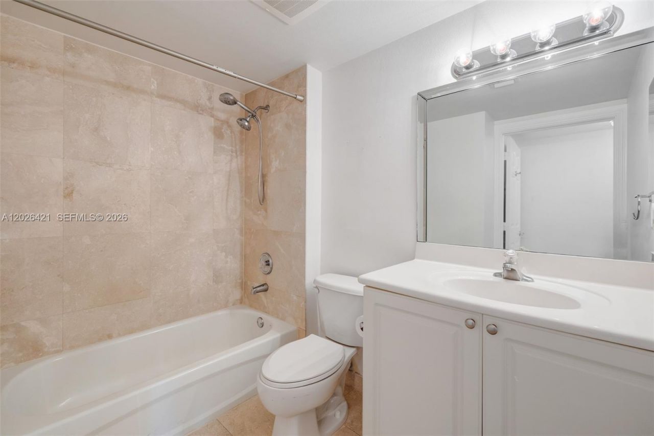 101 Sidonia Ave , Unit 404, Coral Gables, FL 33134 Photo