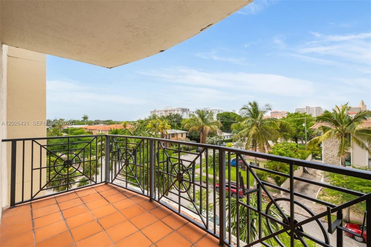 101 Sidonia Ave , Unit 404, Coral Gables, FL 33134 Photo