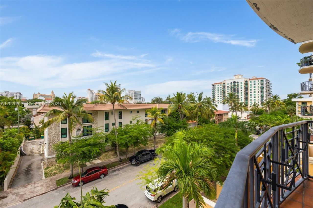 101 Sidonia Ave , Unit 404, Coral Gables, FL 33134 Photo