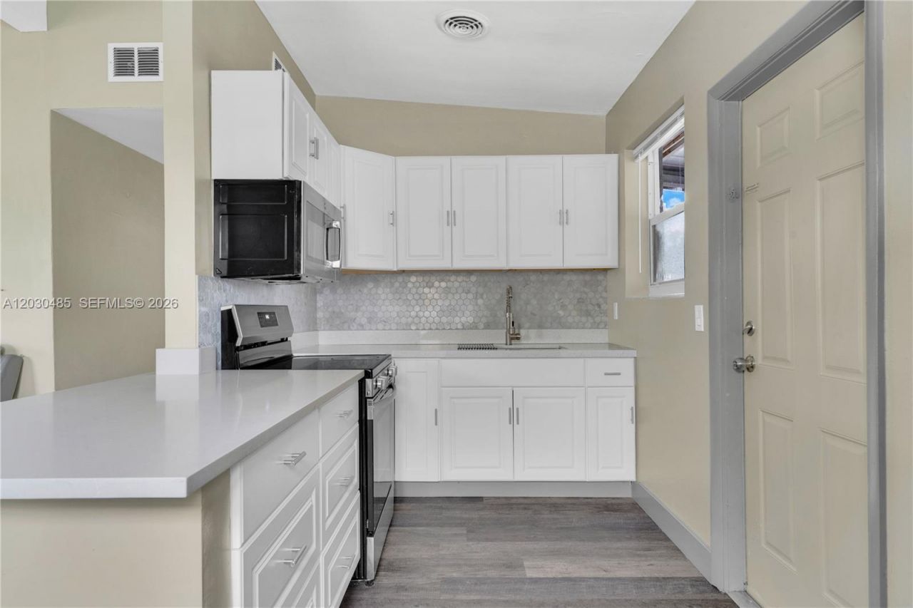 7220 Arthur St , Hollywood, FL 33024 Photo