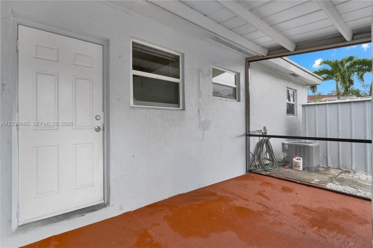 7220 Arthur St , Hollywood, FL 33024 Photo