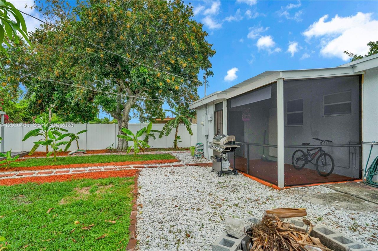 7220 Arthur St , Hollywood, FL 33024 Photo