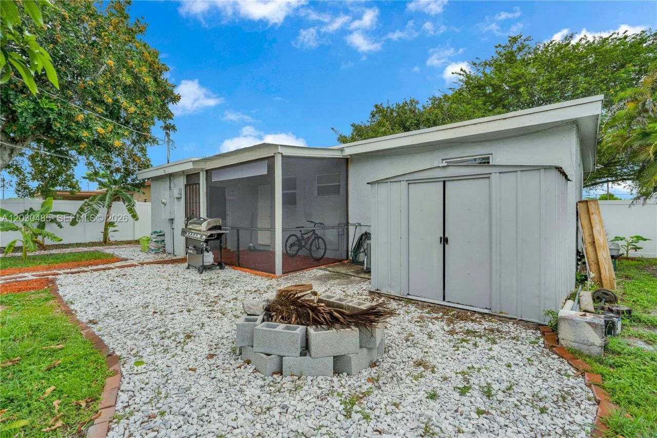 7220 Arthur St , Hollywood, FL 33024 Photo