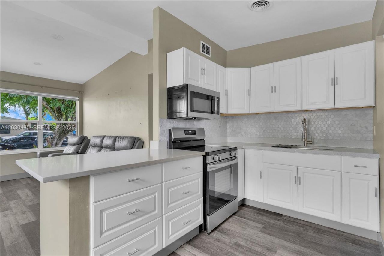 7220 Arthur St , Hollywood, FL 33024 Photo
