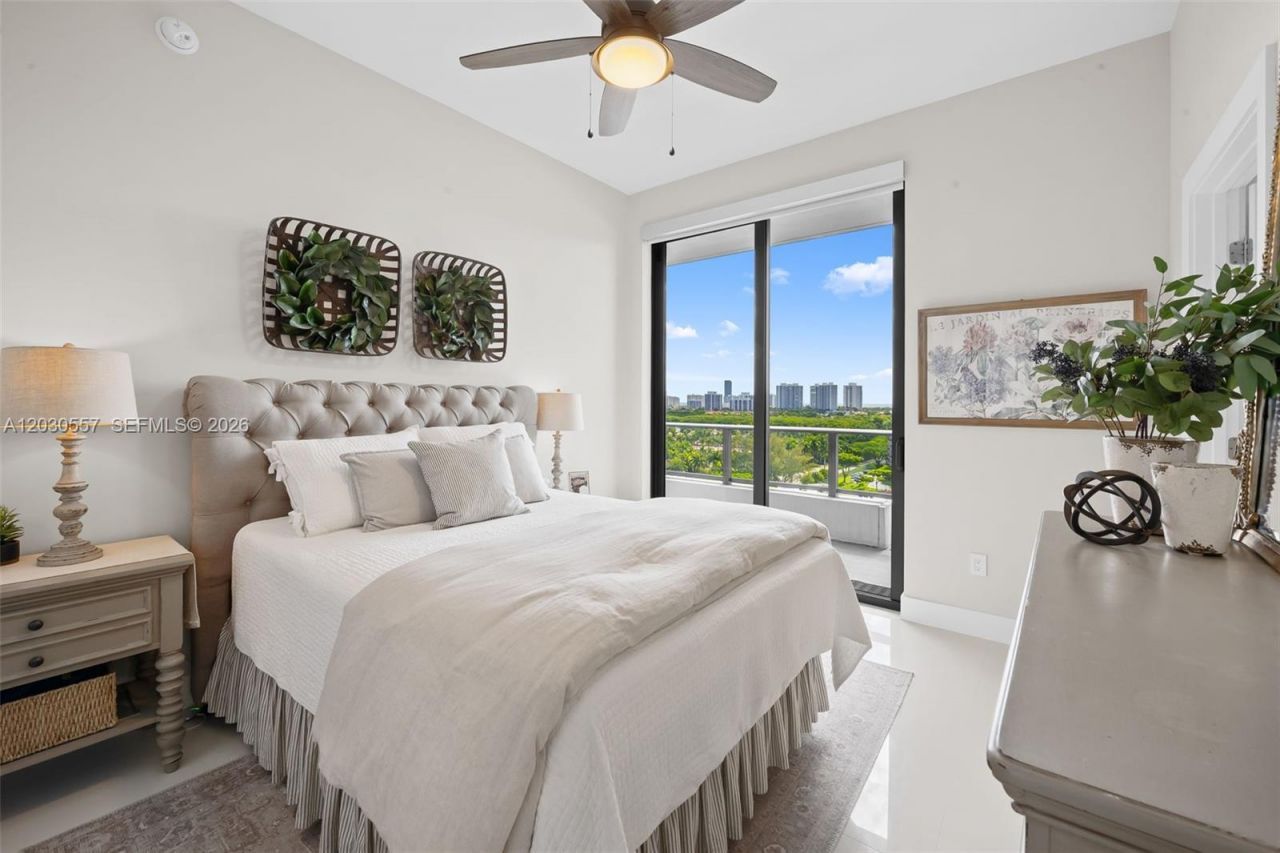 2960 NE 207th St , Unit 10, Aventura, FL 33180 Photo