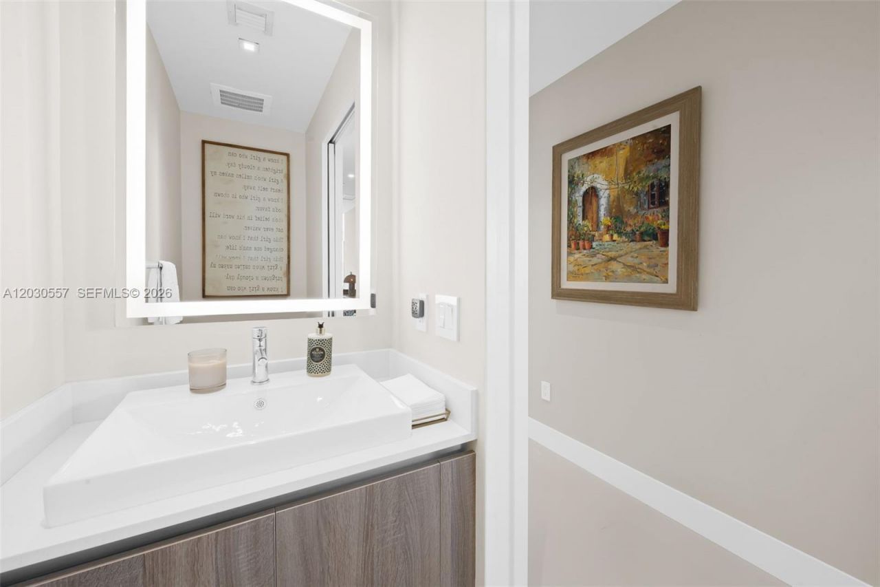 2960 NE 207th St , Unit 10, Aventura, FL 33180 Photo