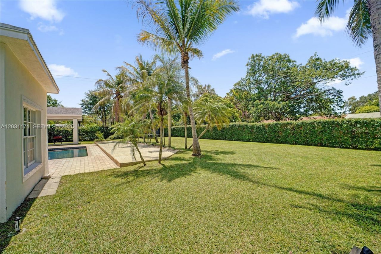 8320 SW 161st St, Palmetto Bay, FL 33157 Photo