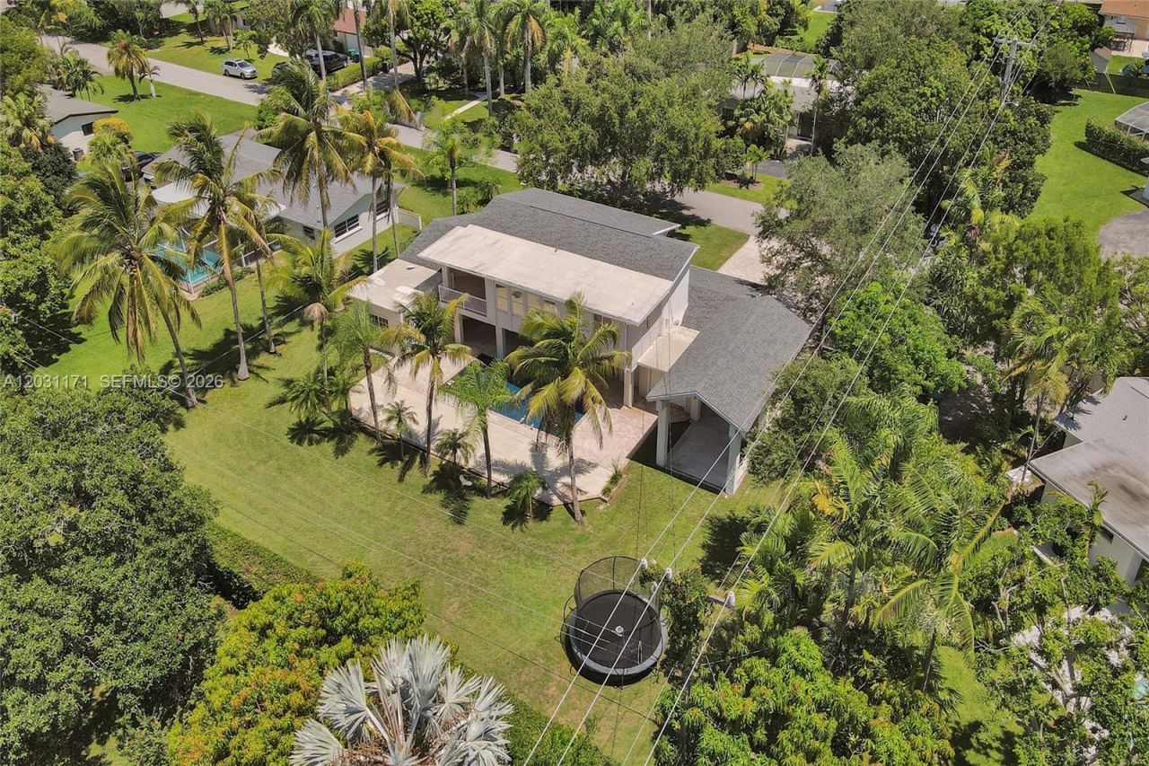8320 SW 161st St, Palmetto Bay, FL 33157 Photo