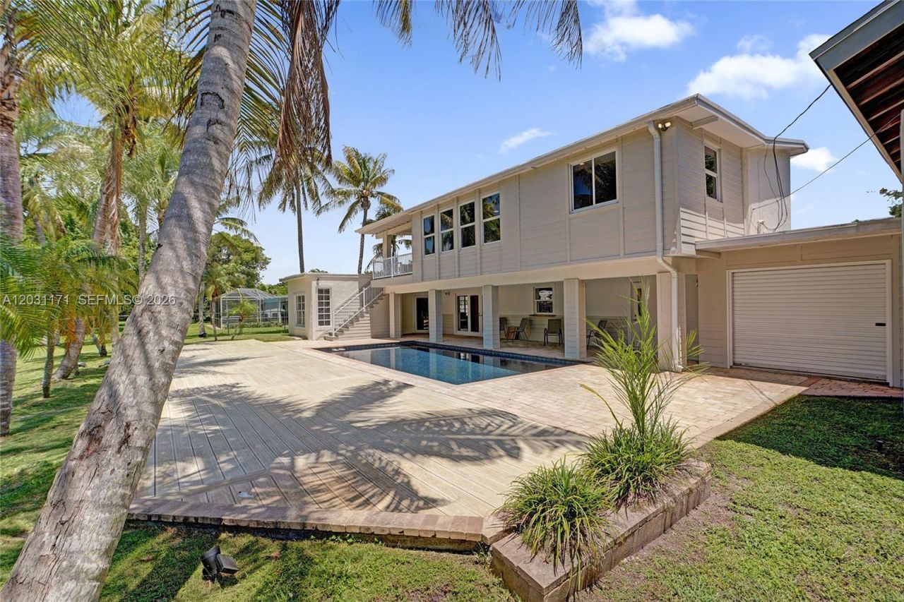 8320 SW 161st St, Palmetto Bay, FL 33157 Photo