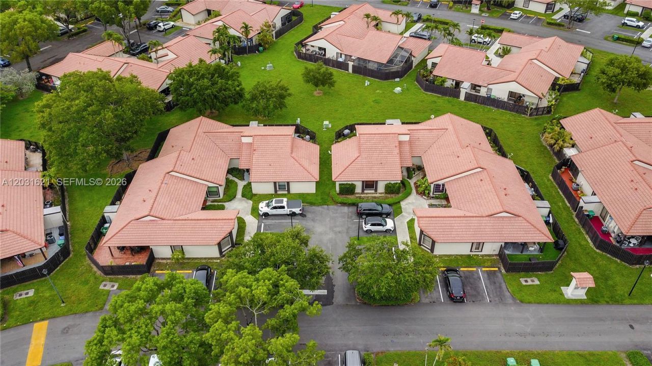 15240 SW 45th Ter , Unit 54-H, Miami, FL 33185 Photo