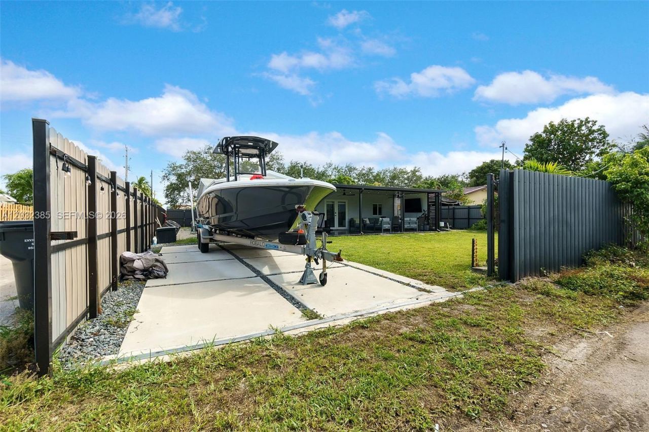 4621 Johnson St , Hollywood, FL 33021 Photo