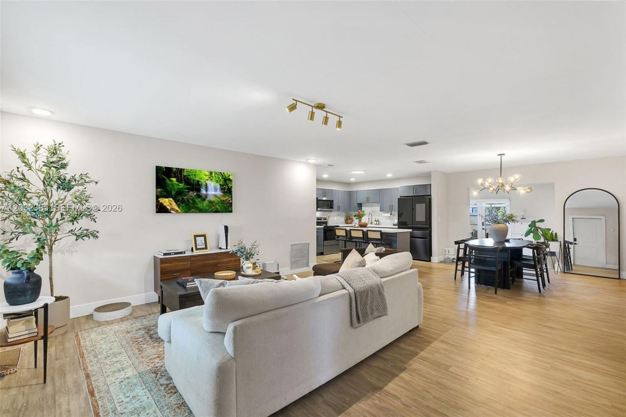 4621 Johnson St , Hollywood, FL 33021 Photo