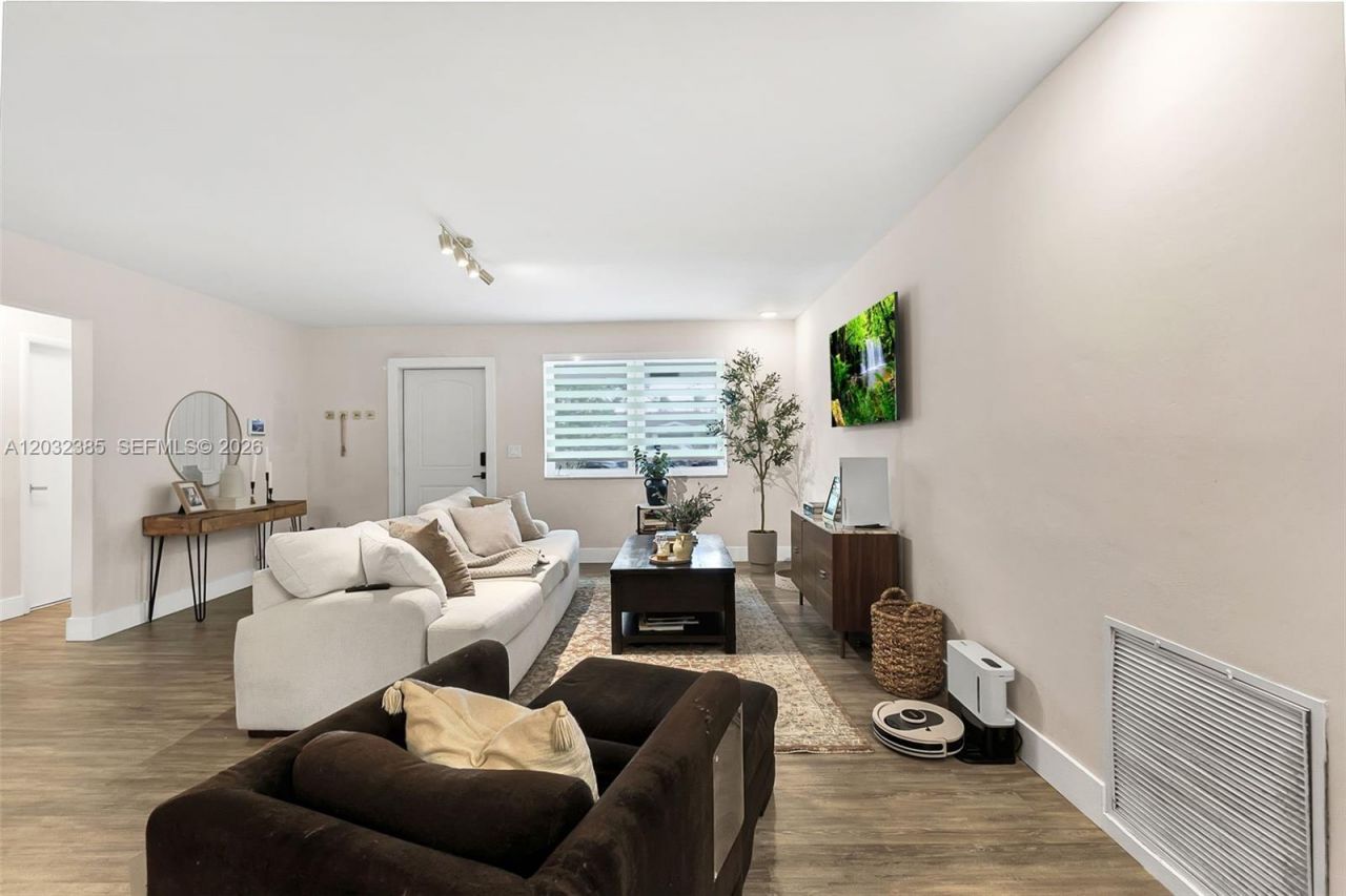 4621 Johnson St , Hollywood, FL 33021 Photo