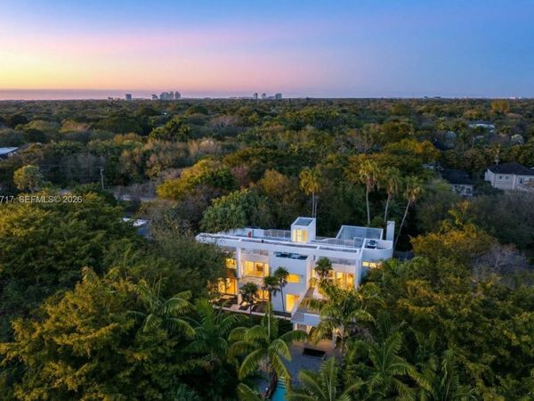 6070 SW 128th St , Pinecrest, FL 33156