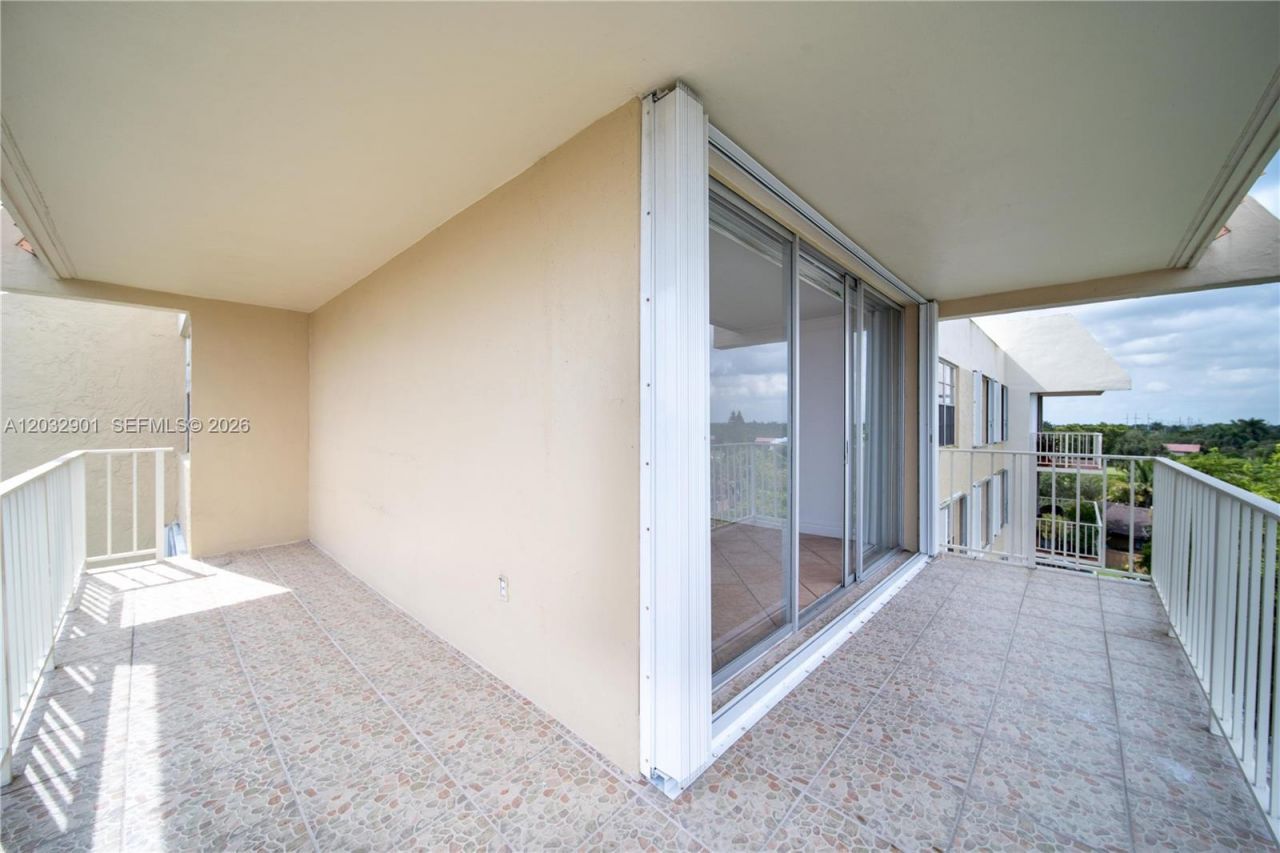 13120 SW 92nd Ave , Unit B-PH6, Miami, FL 33176 Photo