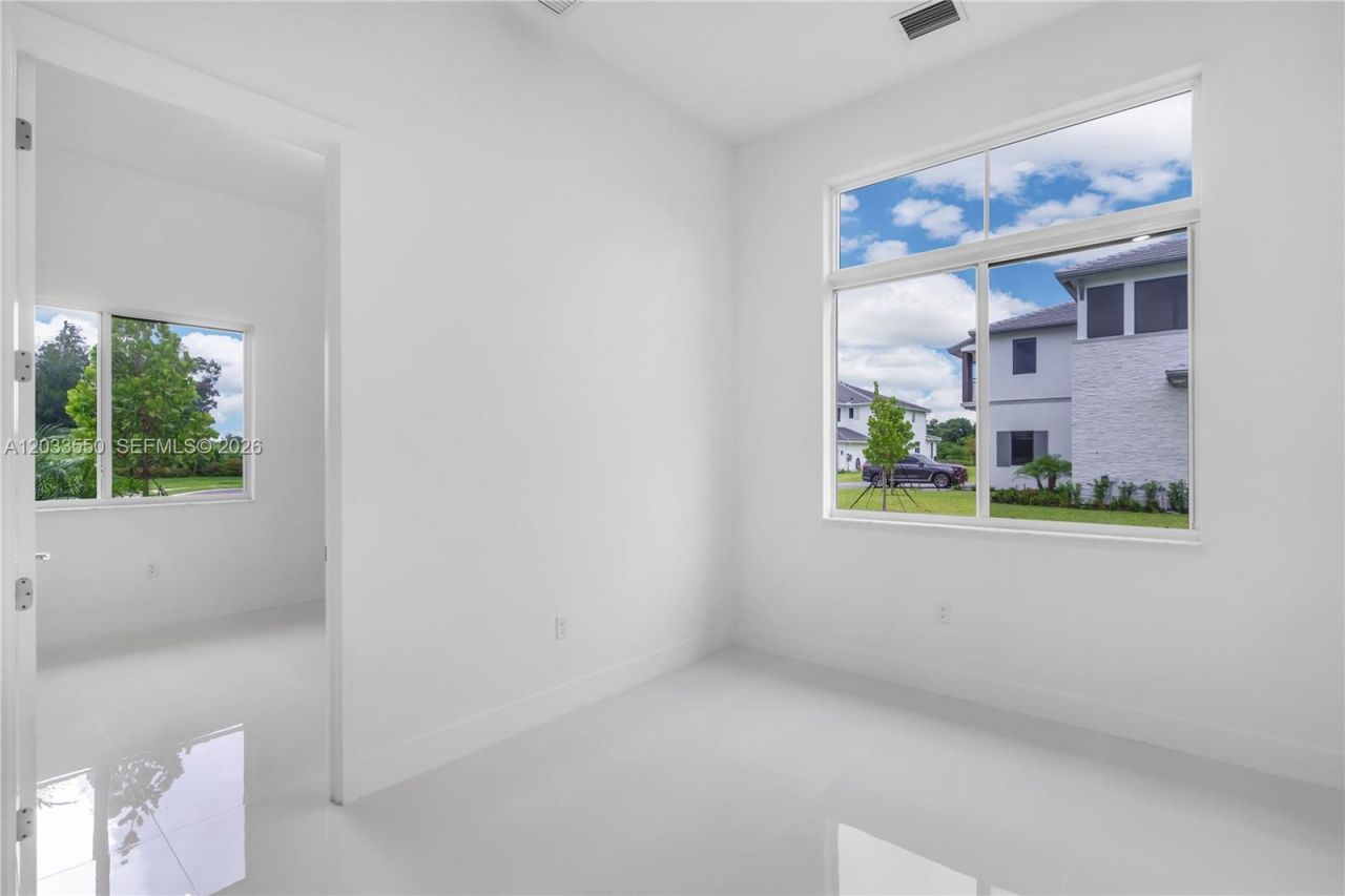 2210 SW 122nd Ter , Davie, FL 33325 Photo