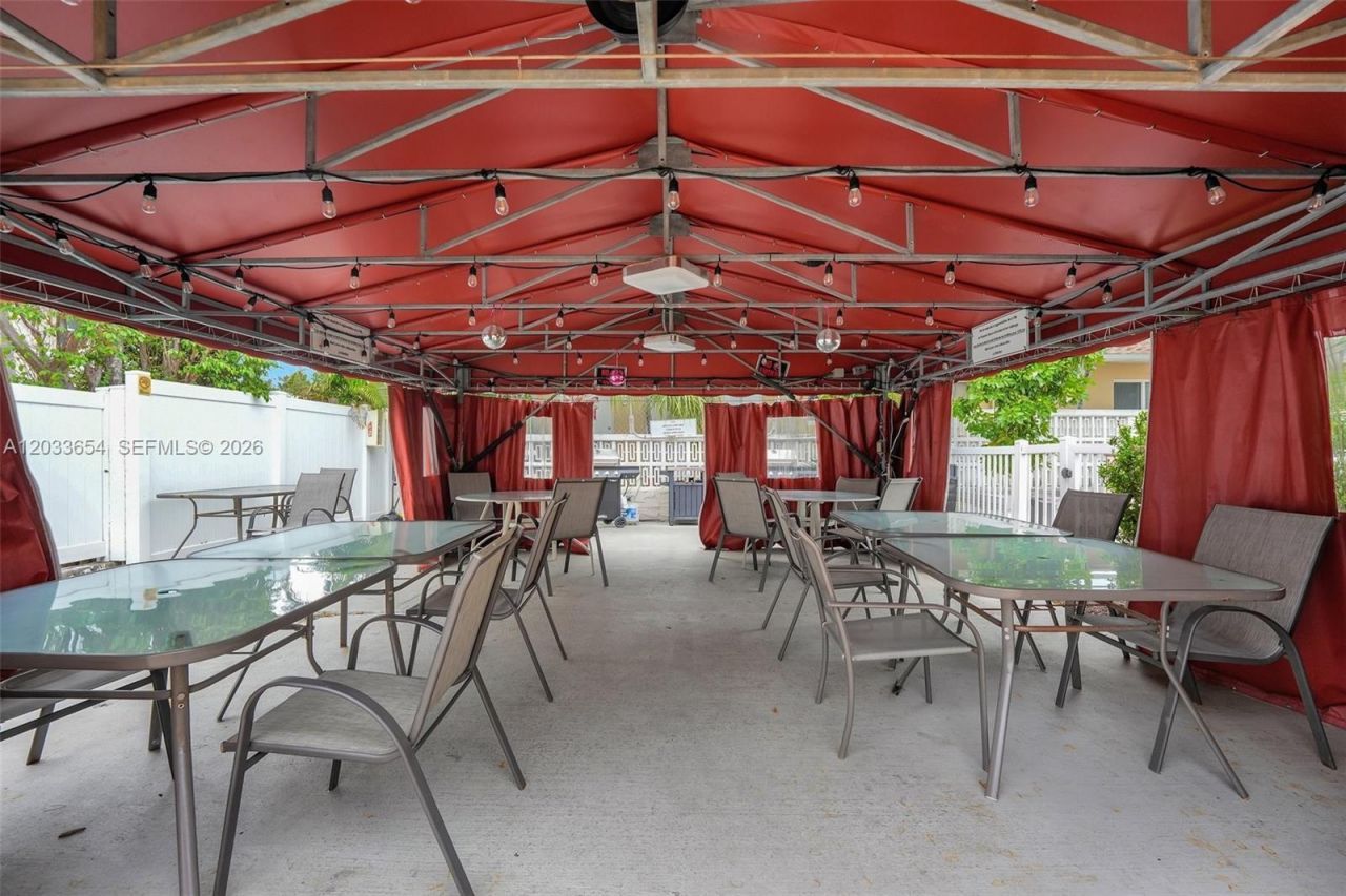 221 SE 9th Ave, Unit 102, Pompano Beach, FL 33060 Photo