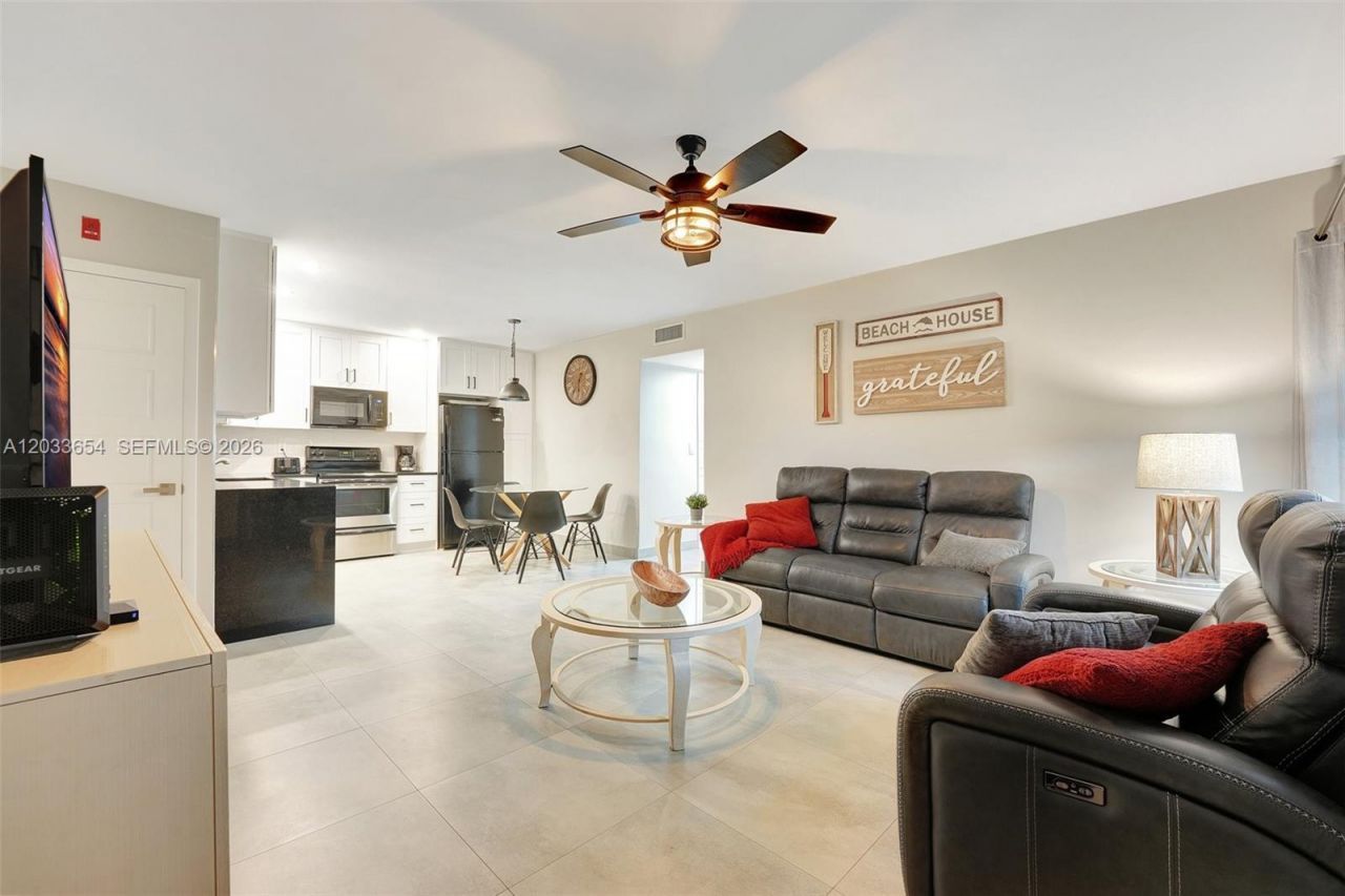221 SE 9th Ave, Unit 102, Pompano Beach, FL 33060 Photo