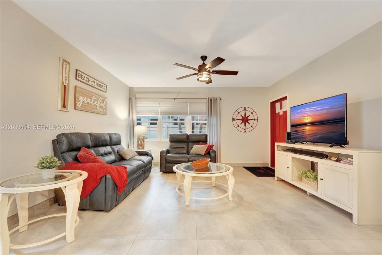 221 SE 9th Ave, Unit 102, Pompano Beach, FL 33060 Photo