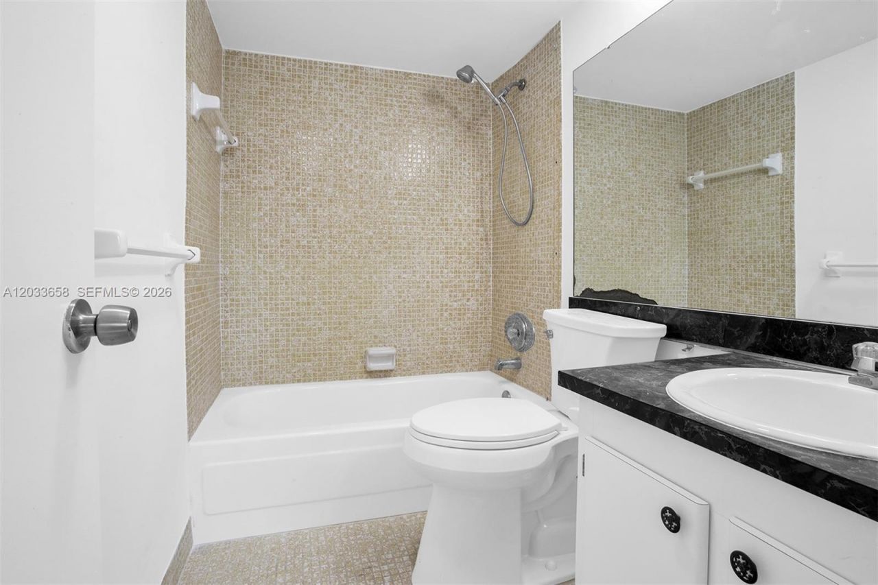8852 W Mcnab Rd , Unit 205, Tamarac, FL 33321 Photo