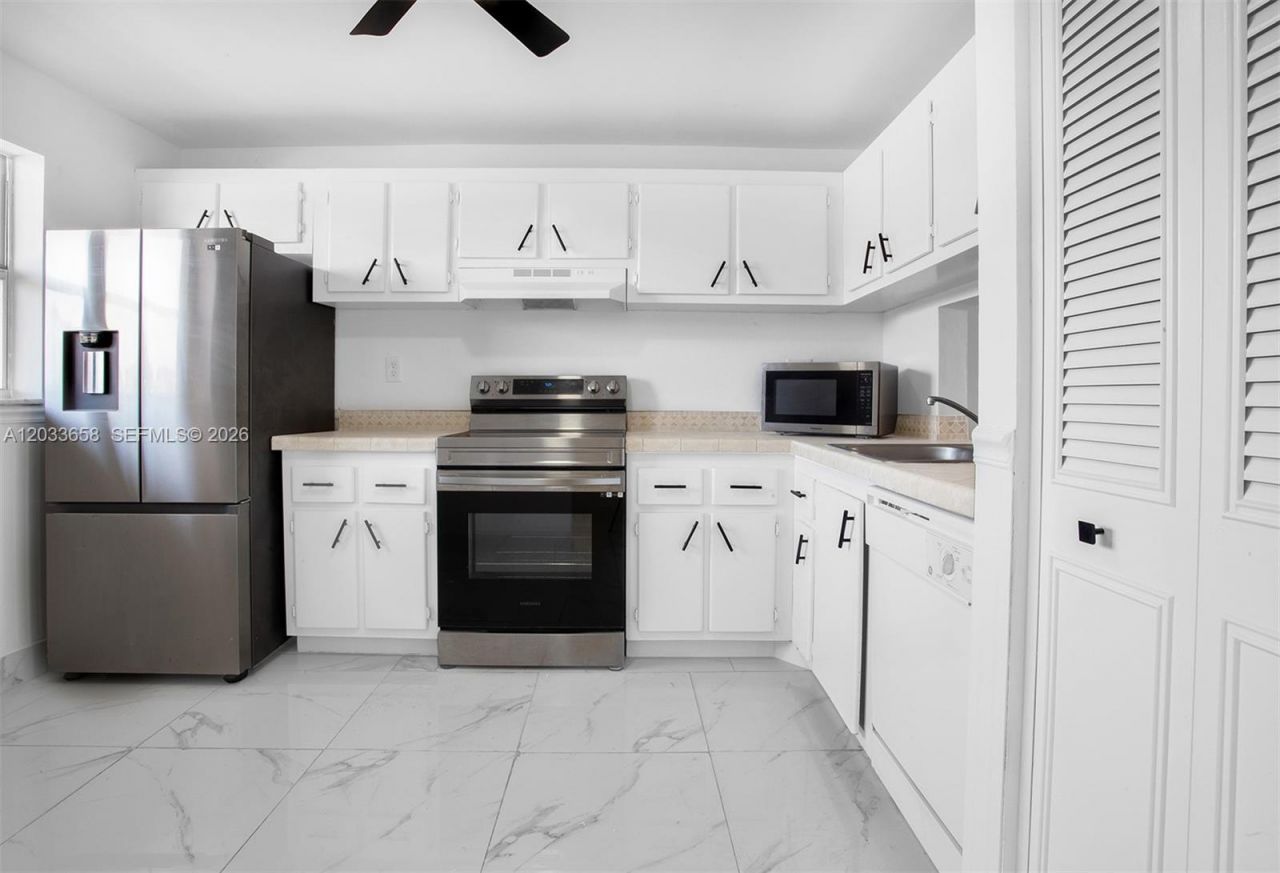 8852 W Mcnab Rd , Unit 205, Tamarac, FL 33321 Photo