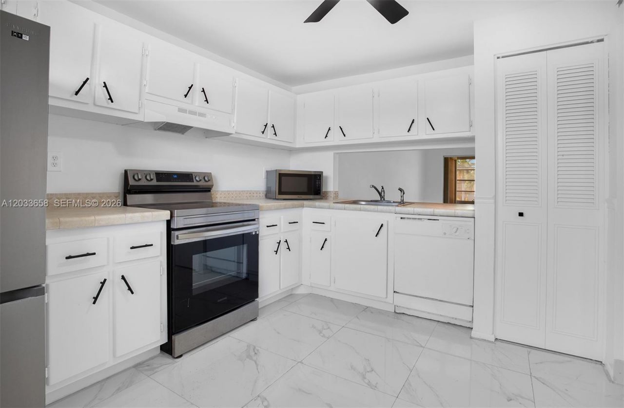 8852 W Mcnab Rd , Unit 205, Tamarac, FL 33321 Photo
