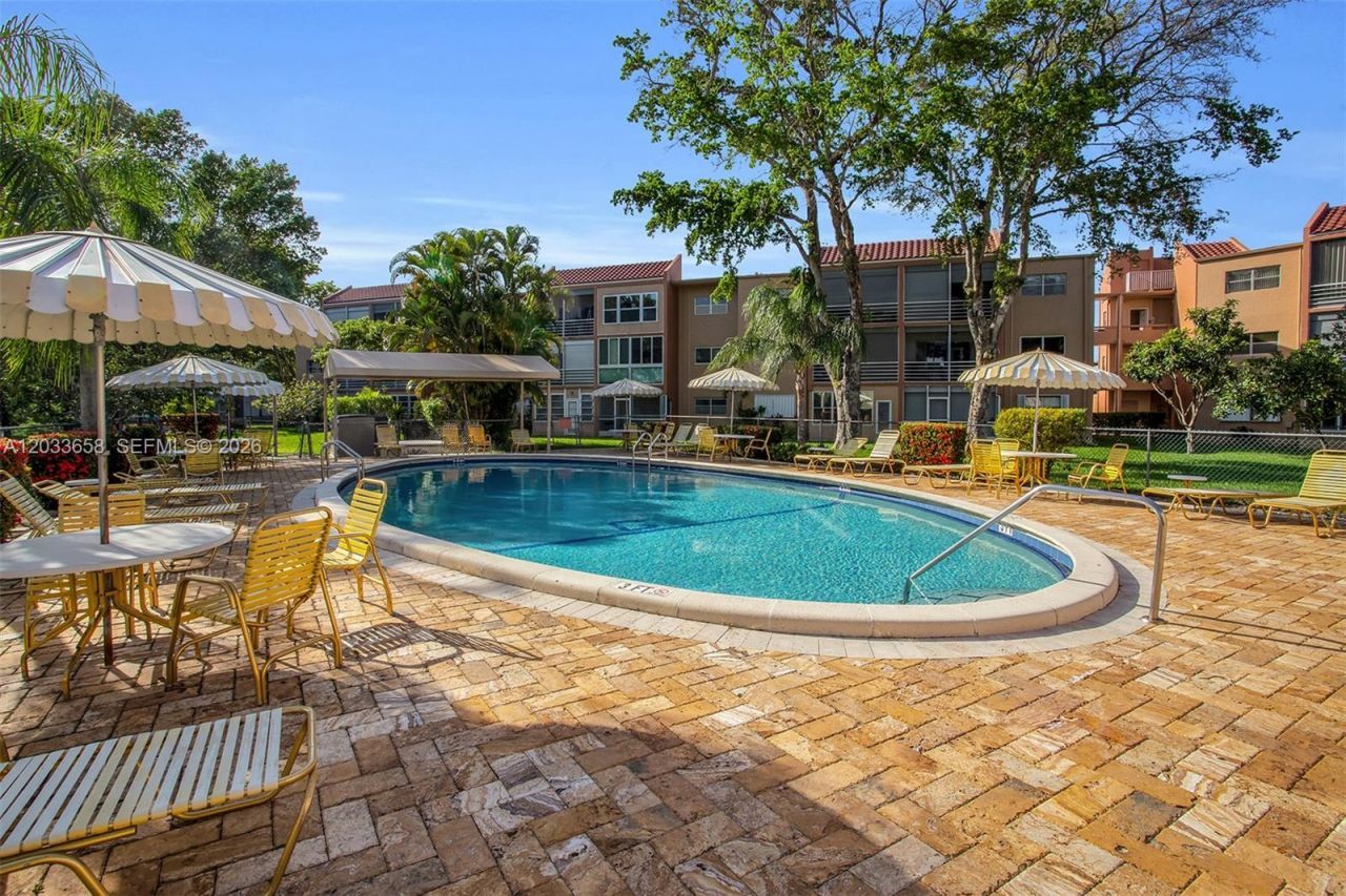 8852 W Mcnab Rd , Unit 205, Tamarac, FL 33321 Photo