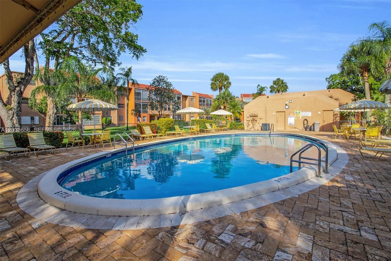 8852 W Mcnab Rd , Unit 205, Tamarac, FL 33321 Photo