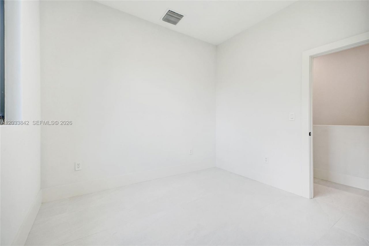 119 NE 118th St , Miami, FL 33161 Photo