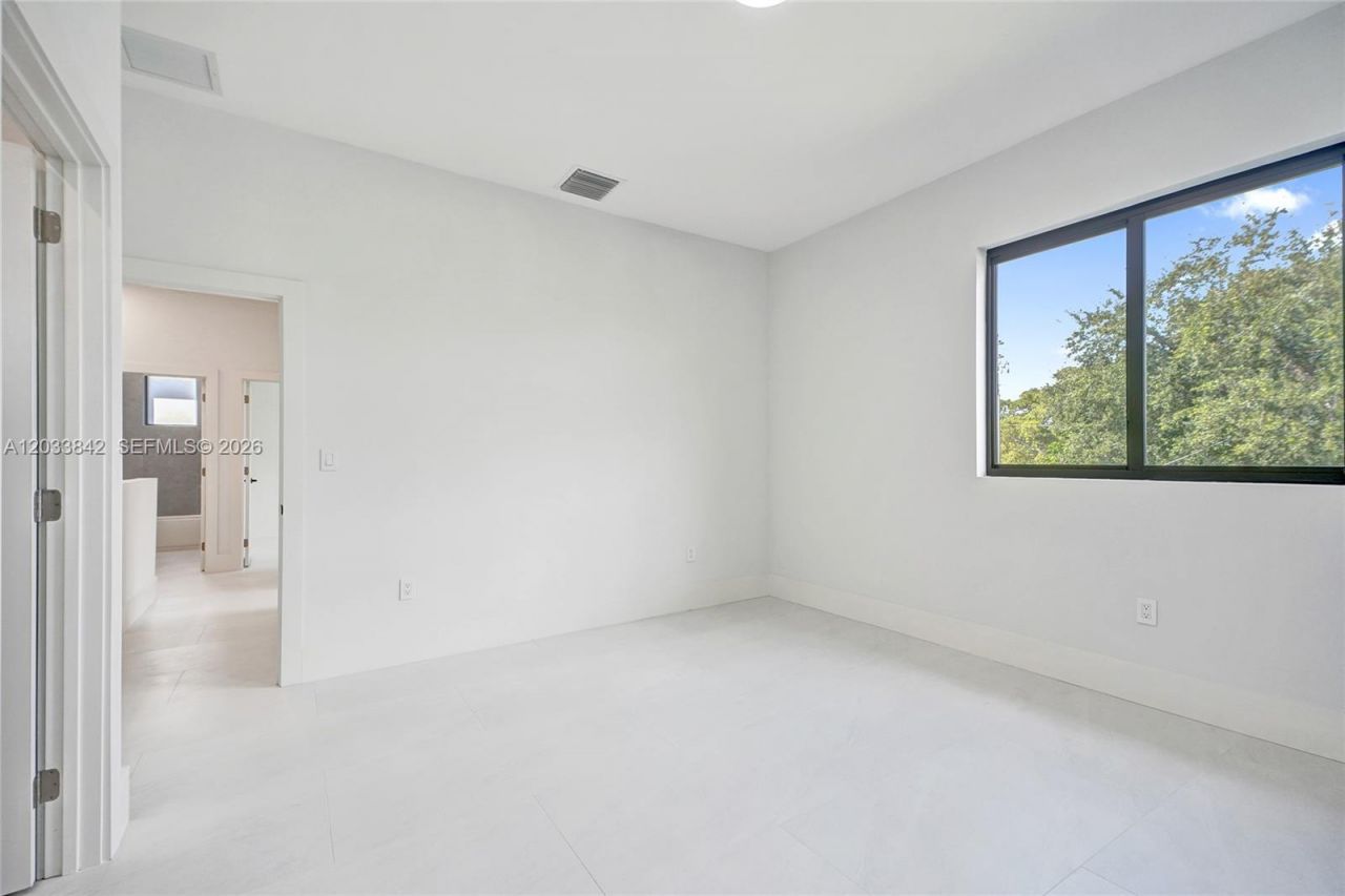 119 NE 118th St , Miami, FL 33161 Photo